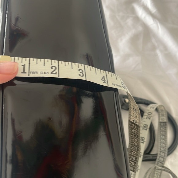 BARNEY’S NY BLACK PATENT LEATHER CROSSBODY TOTE - Picture 8 of 8